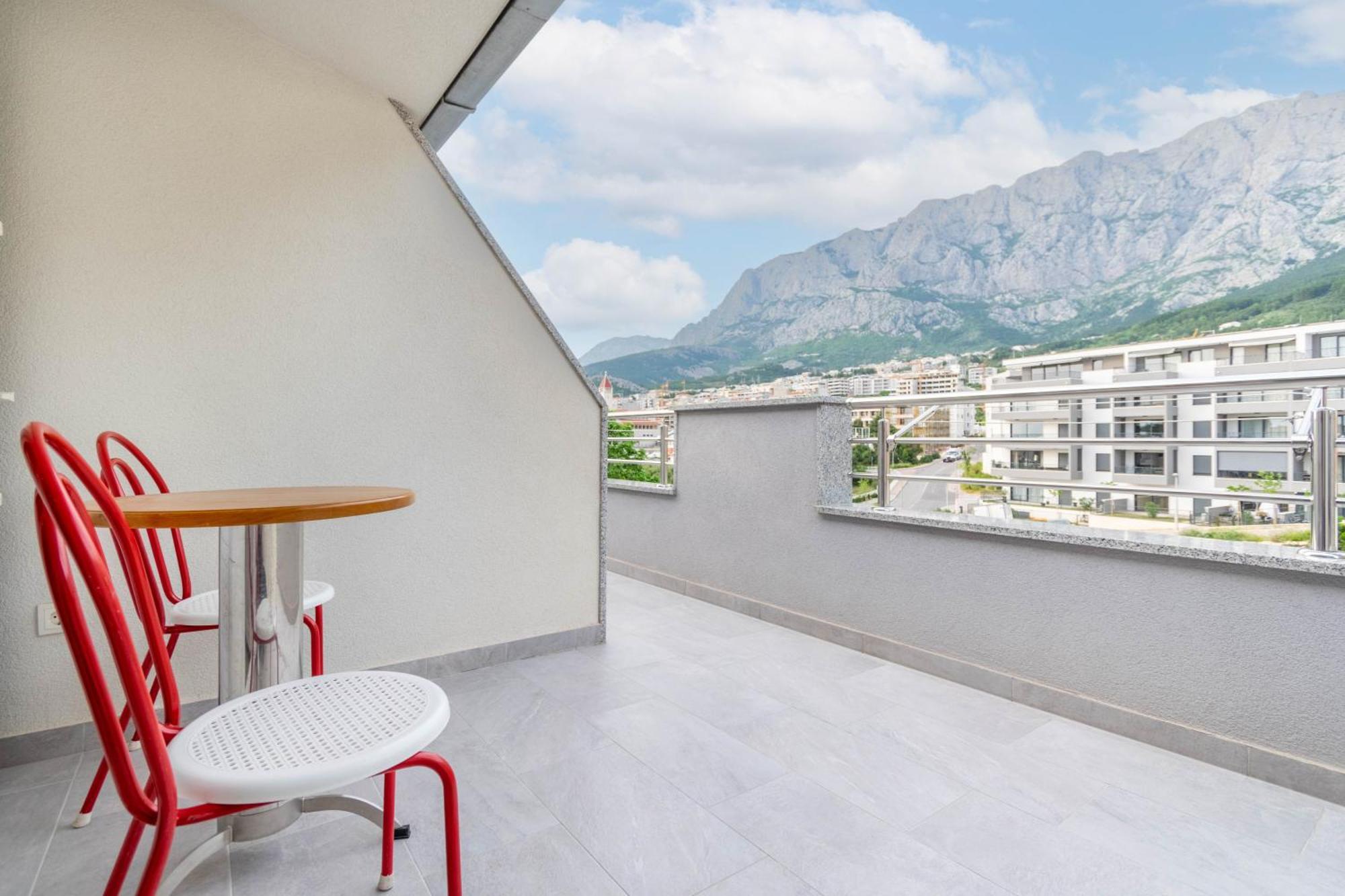 Studio Apartmani Dora มาคาร์สกา ภายนอก รูปภาพ