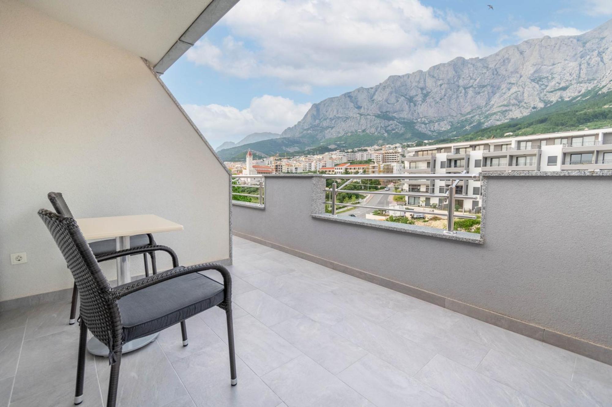 Studio Apartmani Dora มาคาร์สกา ภายนอก รูปภาพ