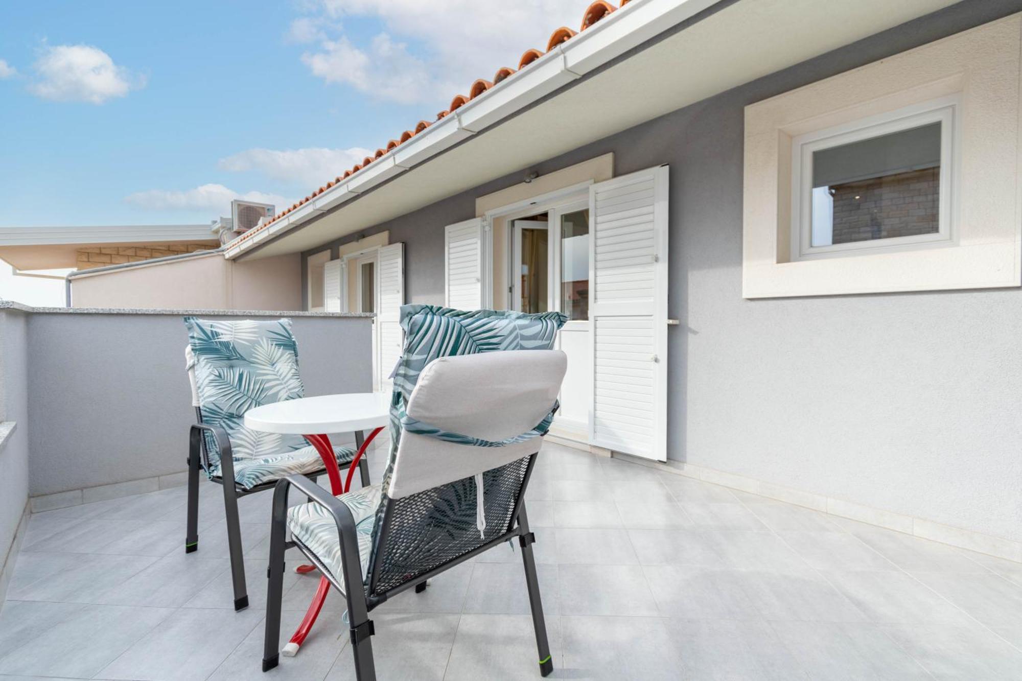 Studio Apartmani Dora มาคาร์สกา ภายนอก รูปภาพ