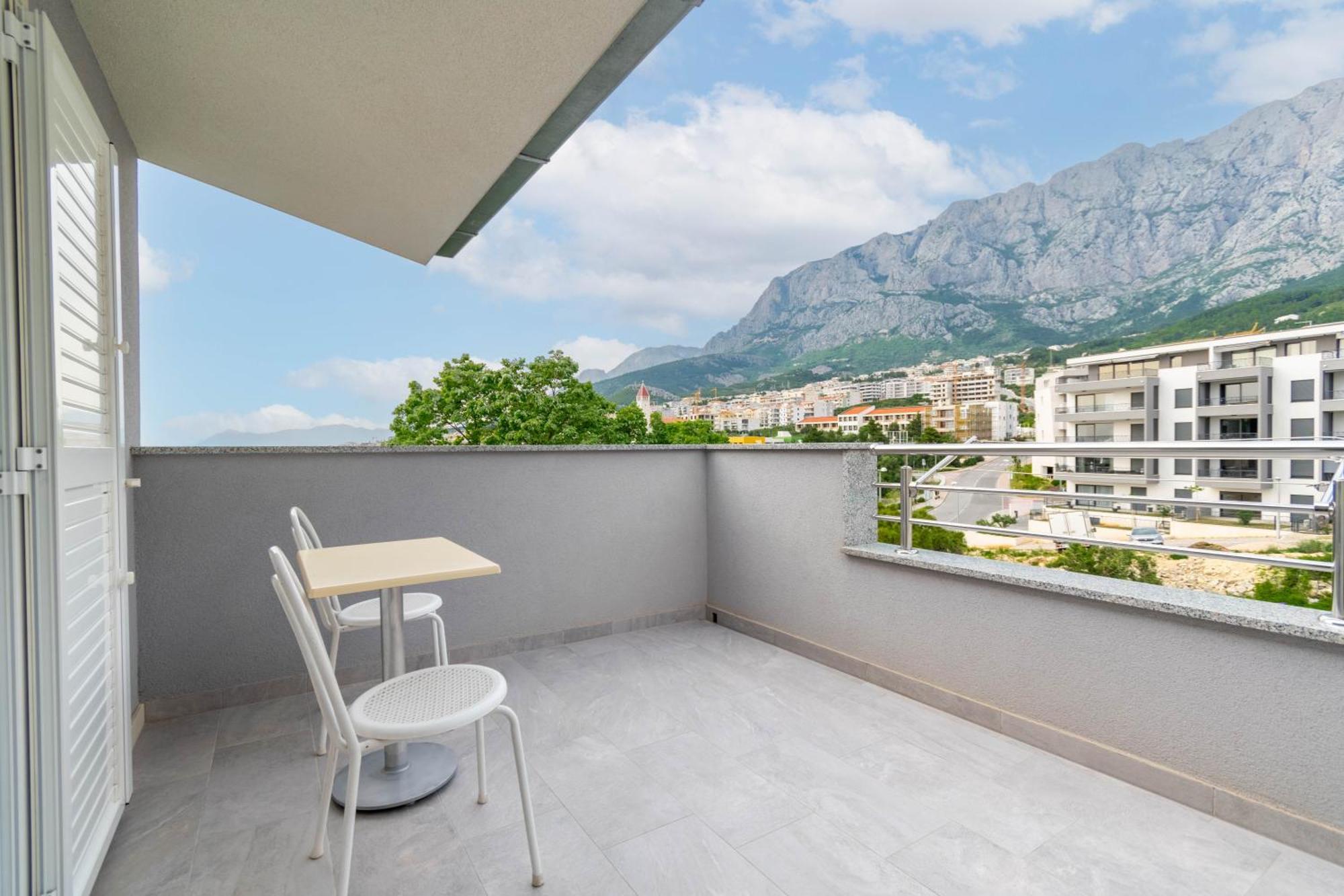 Studio Apartmani Dora มาคาร์สกา ภายนอก รูปภาพ